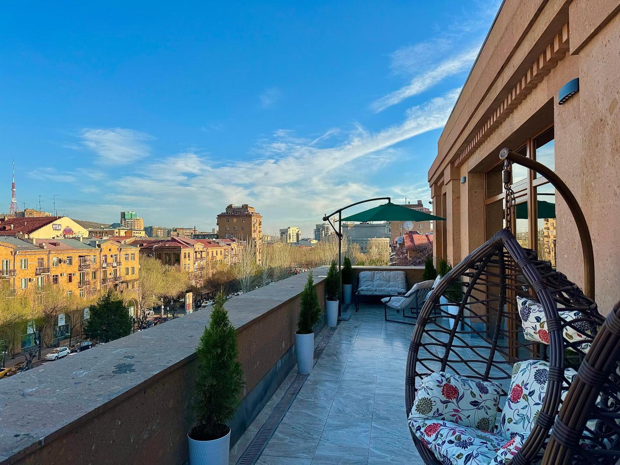 Touch The Sky Apartment يريفان المظهر الخارجي الصورة