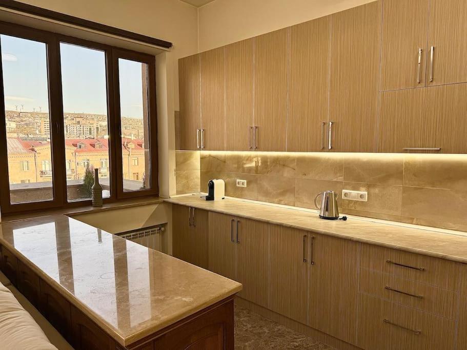Touch The Sky Apartment يريفان المظهر الخارجي الصورة